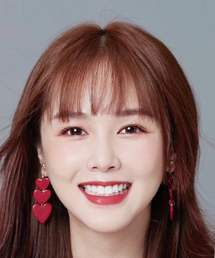 Jiang Qin Yun
