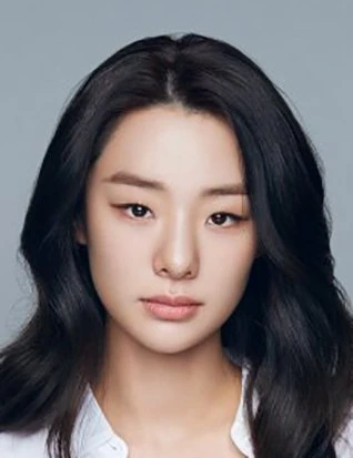 Stephanie Lee
