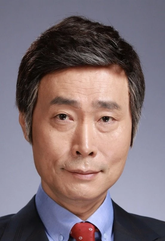 Ли Чжэ Ён